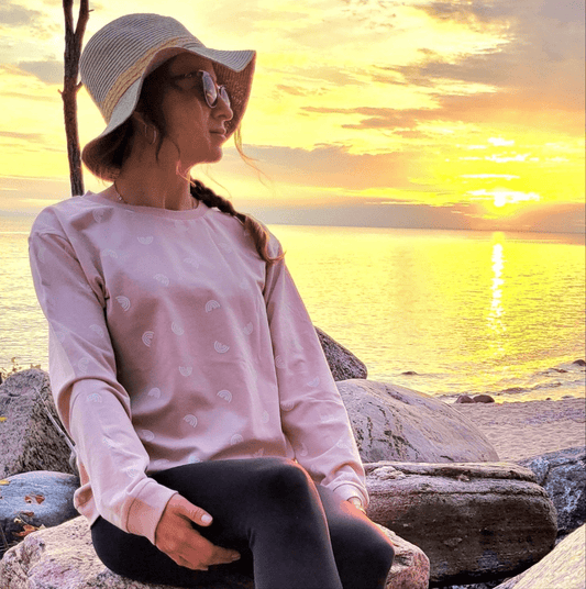 Comfy Sweatshirts Womens| Charming Pink Rainbow - Love MaMa'S Earth